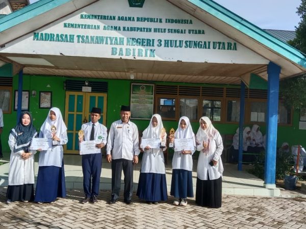 MTsN 3 HSU Raih Sukses di Lomba Prestasi Penggalang MAN 4 HSU MTsN 3 HSU Raih Sukses di Lomba Prestasi Penggalang MAN 4 HSU