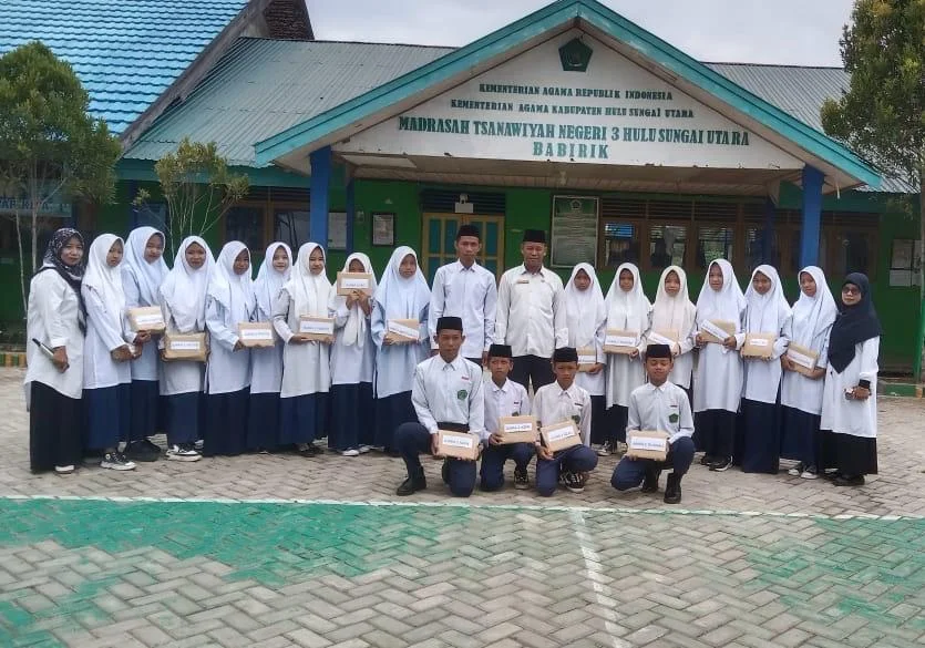 MTsN 3 HSU Gelar Muhadharah, Ajang Tingkatkan Kreativitas dan Kepercayaan Diri Siswa MTsN 3 HSU Gelar Muhadharah, Ajang Tingkatkan Kreativitas dan Kepercayaan Diri Siswa