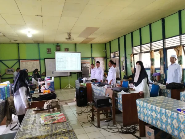 MTsN 3 HSU Hentikan Kegiatan Setiap Jam 10 pagi MTsN 3 HSU Hentikan Kegiatan Setiap Jam 10 pagi