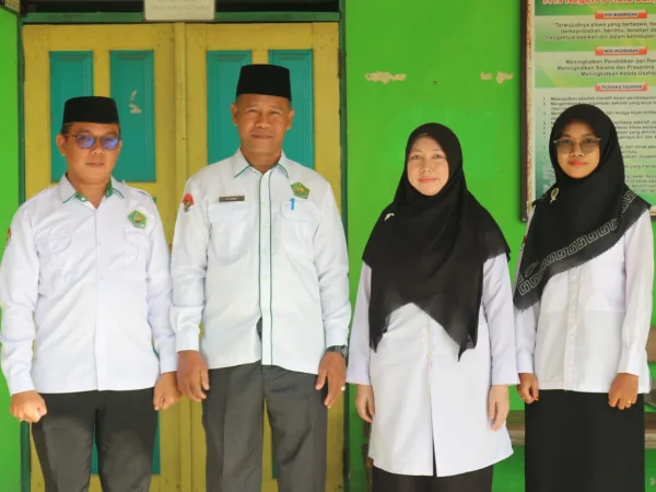 MTsN 3 HSU Sambut Kehadiran Tiga Guru Baru untuk Perkuat Pengajaran MTsN 3 HSU Sambut Kehadiran Tiga Guru Baru untuk Perkuat Pengajaran
