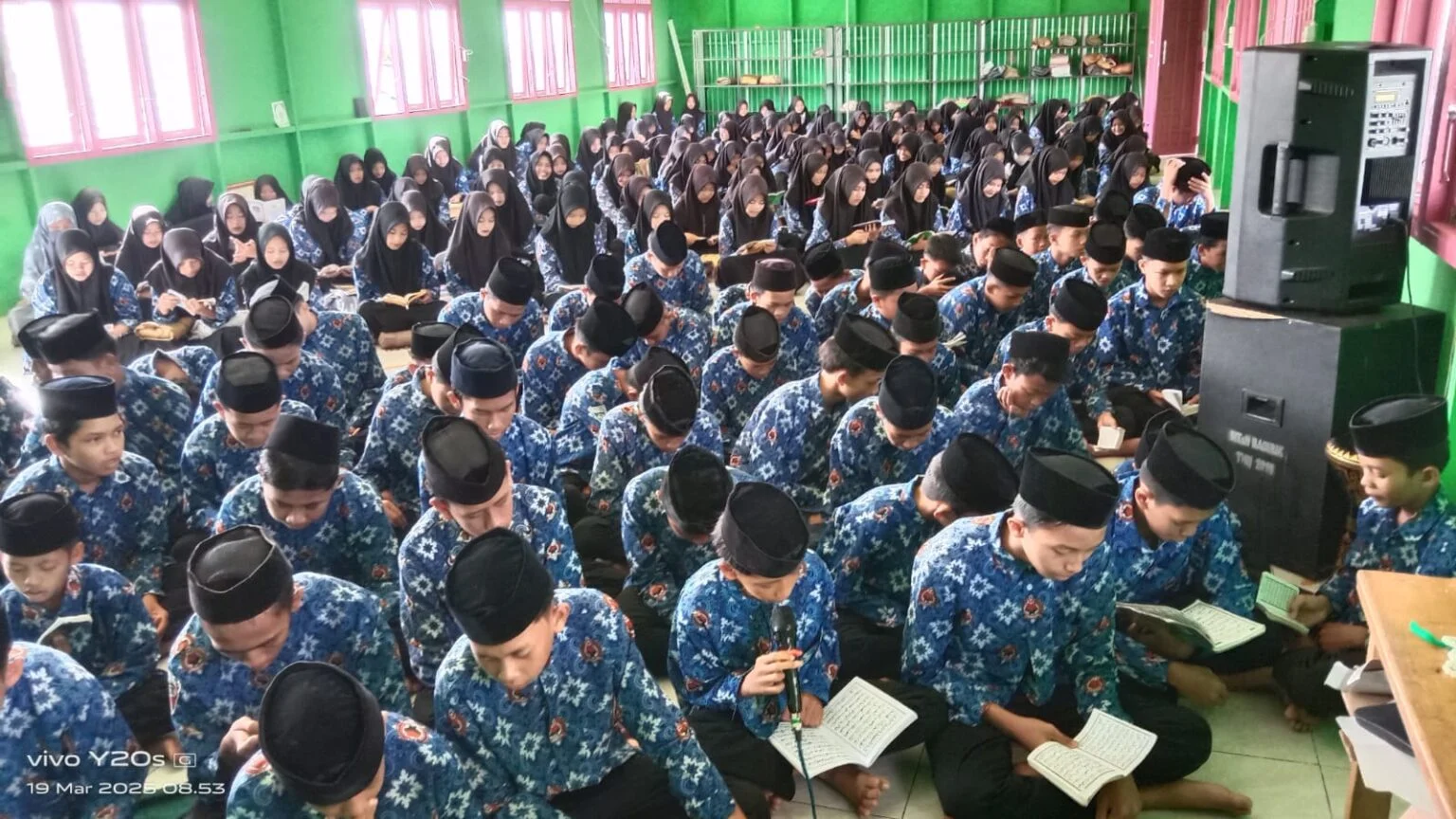Kegiatan Keagamaan di MTsN 3 HSU Terus Berlangsung pada Hari ke-19 Ramadan 1446 H Kegiatan Keagamaan di MTsN 3 HSU Terus Berlangsung pada Hari ke-19 Ramadan 1446 H